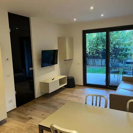 Aparthotel Riva Lake Lodge 3*