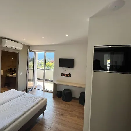 Aparthotel Riva Lake Lodge 3*